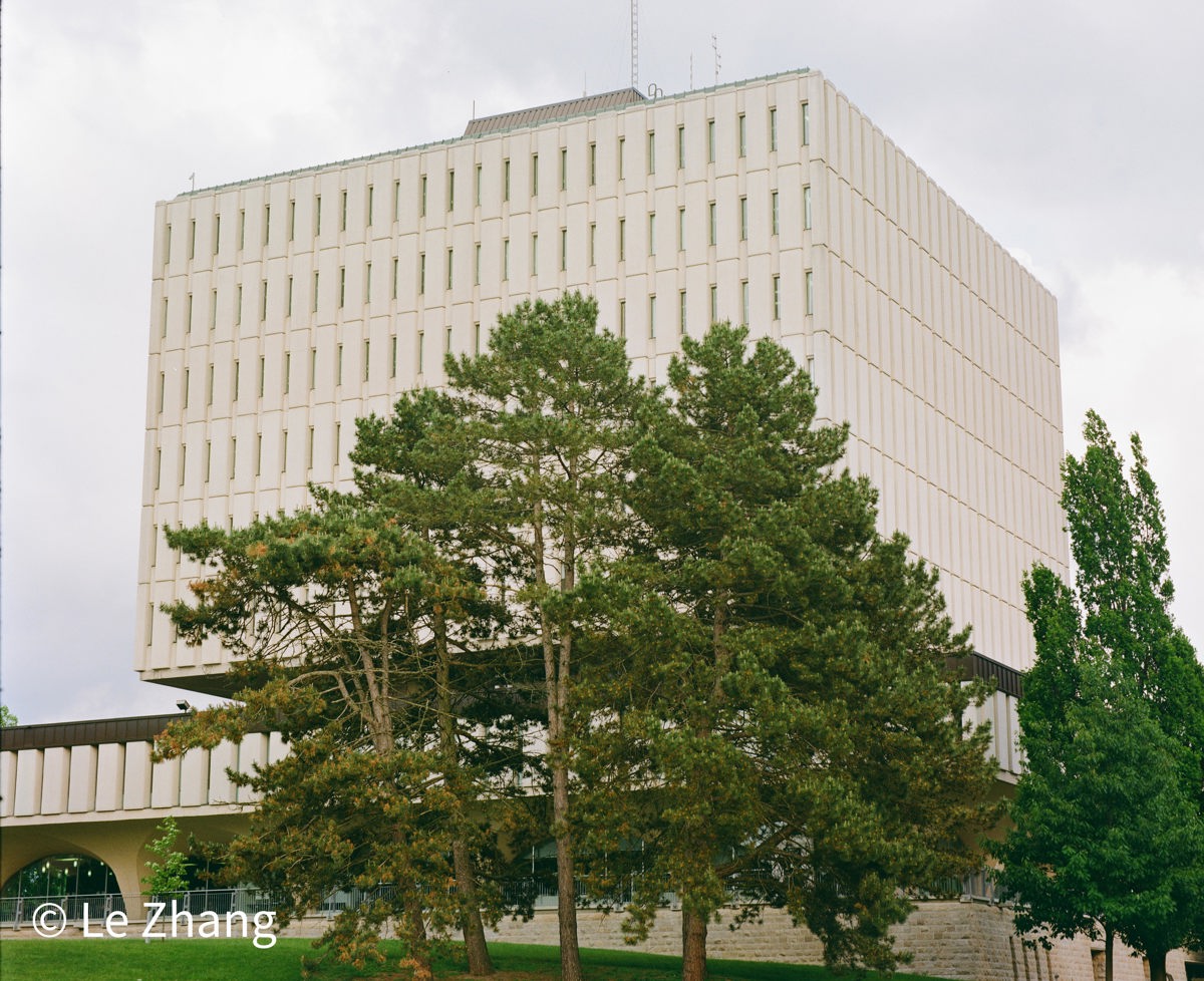 Dana Porter Library
